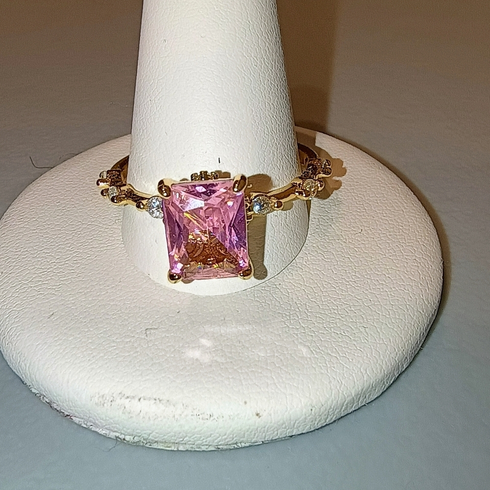 Princess Cut Pink CZ Ring Gold Plated Brass Size 8 - Picture 12 of 12
